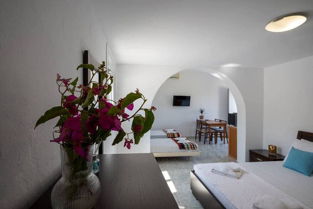 Foto 11 von 30: Sandy Steps Beach Front Suite for 4