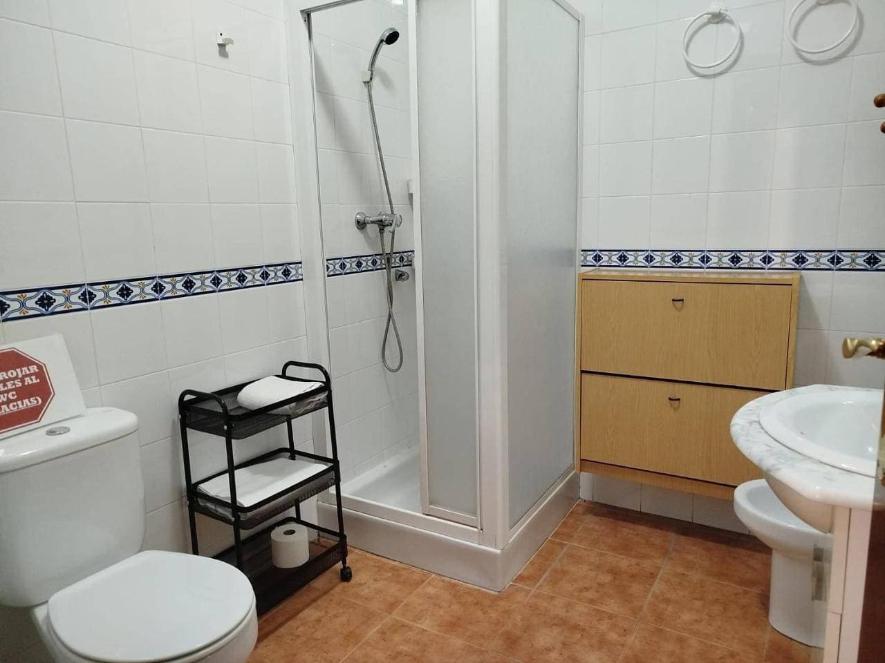 Foto 6 von 7: Double Room with Private External Bathroom