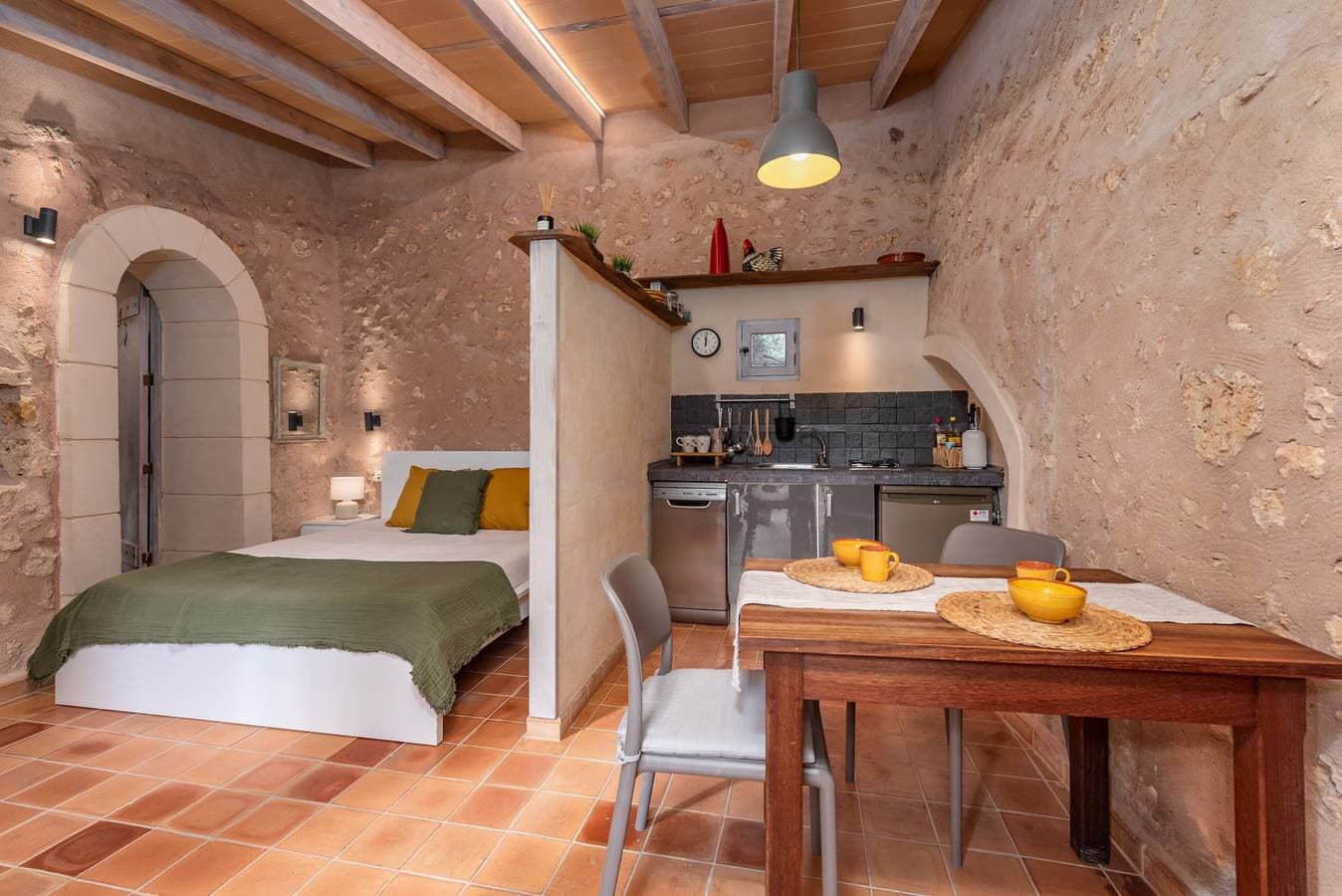 Foto 6 von 22: Ferienhaus 'Groc' mit Bergblick, Gemeinschaftspool und Wi-Fi