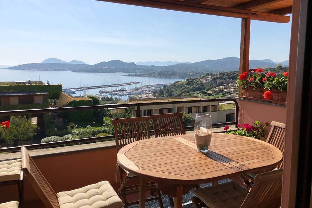 Foto 10 von 30: Ein-Zimmer-Wohnung mit Terrasse und Blick auf das Meer - Costa Smeralda