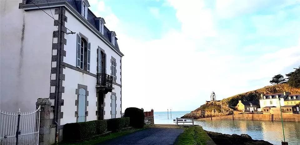 Große Villa von 140m2, mit herrlichem Blick auf den Hafen von Dahouët. 1
