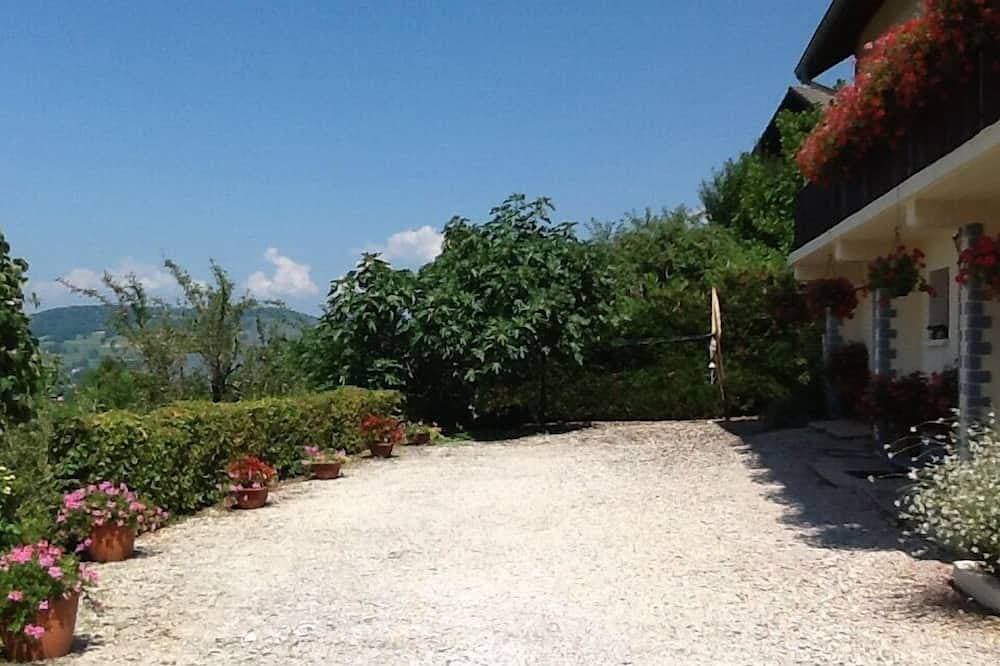 Foto 6 von 26: Au Jardin Fleuri - Le Montcel