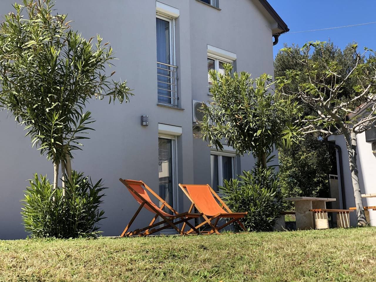 Foto 3 von 32: Ferienwohnung in Sukošan mit Meerblick, Terrasse, Klimaanlage, W-Lan (3495-1)