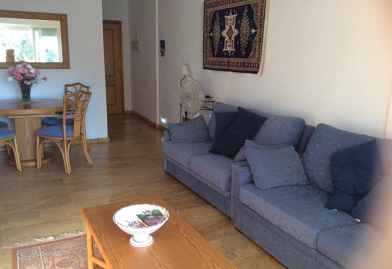 Foto 6 von 36: "Homely Apartment in El Faro" in El Faro mit Pool, Terrasse, Balkon, Klimaanlage und WLAN