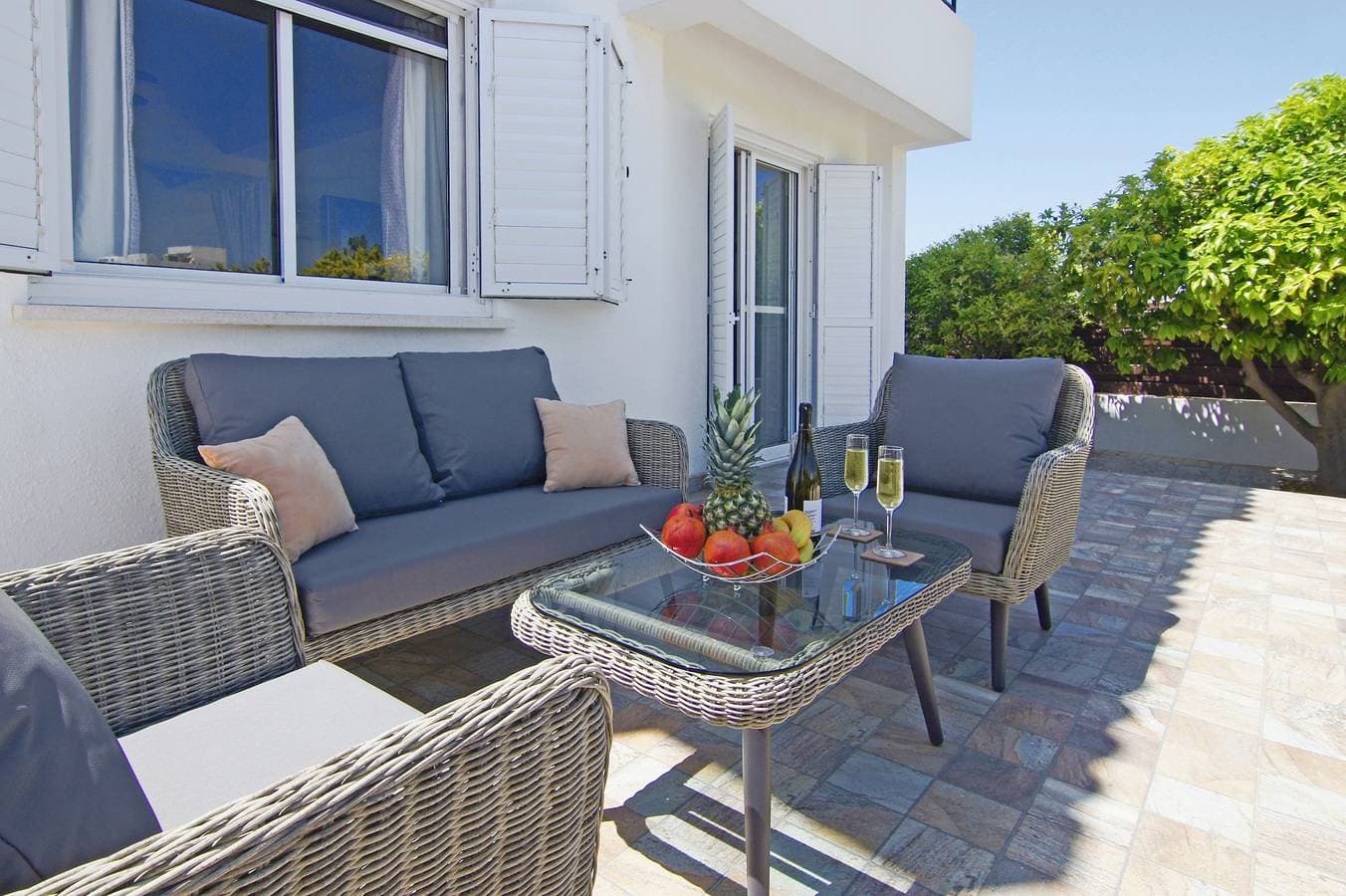 Foto 7 von 39: Villa für 6 Personen mit Balkon