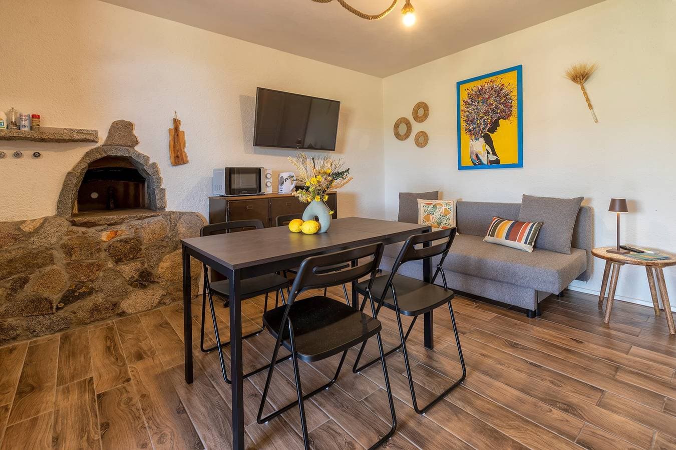 Foto 5 von 21: Einzimmerapartment 'Sa Domo Isola Rossa' mit Meerblick, privater Terrasse und Klimaanlage
