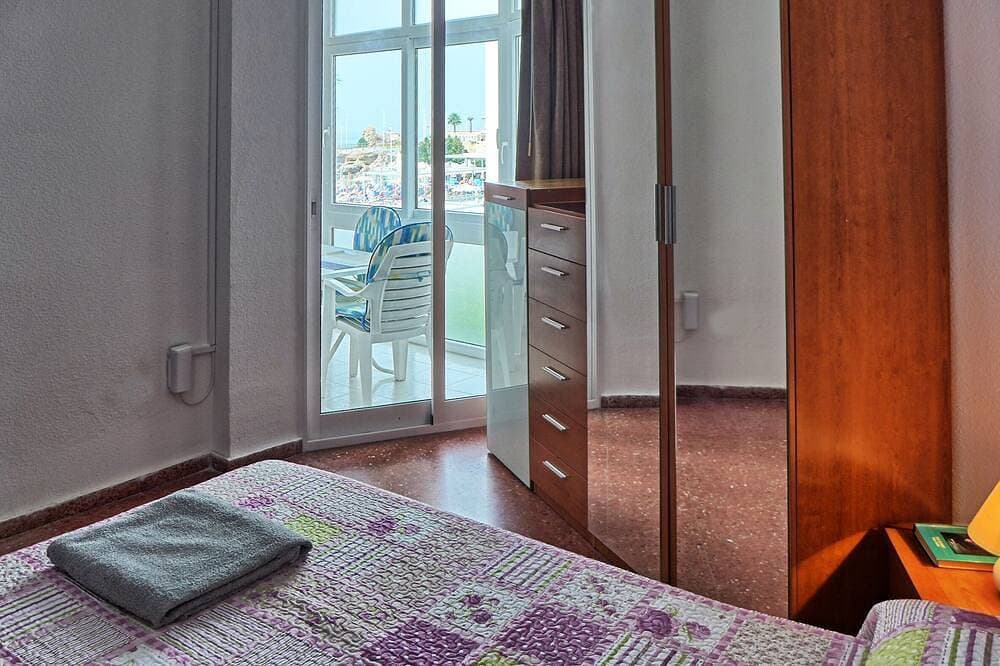 Foto 4 von 20: Seafront Apartment With Pool Torrecilla Beach Nerja
