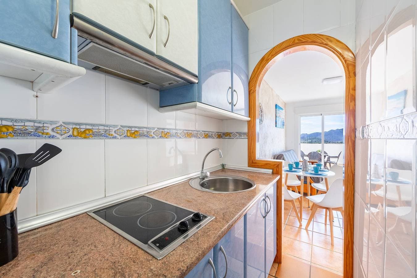 Foto 7 von 25: Ferienwohnung 'Maracas 2' mit Bergblick, privater Terrasse und Klimaanlage