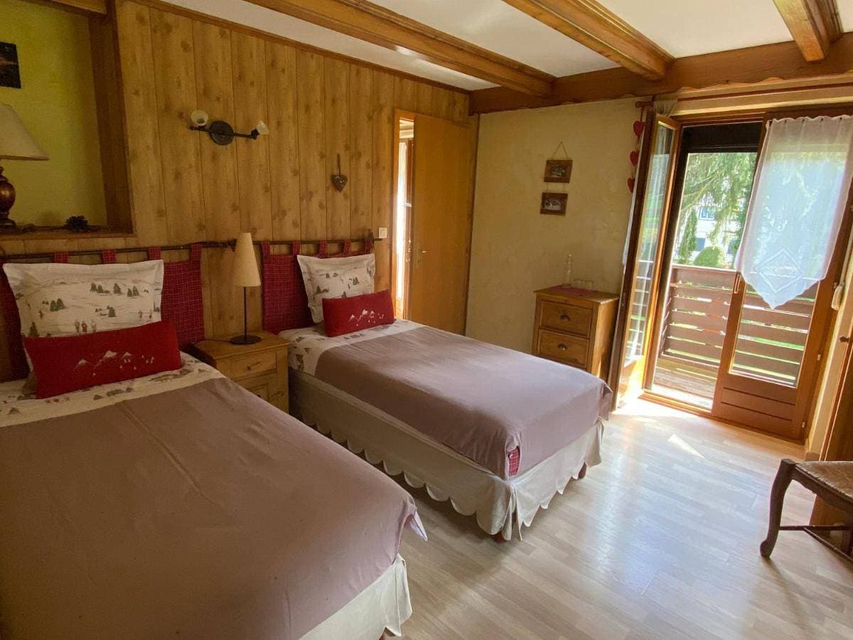 Foto 4 von 9: Double Room with Balcony