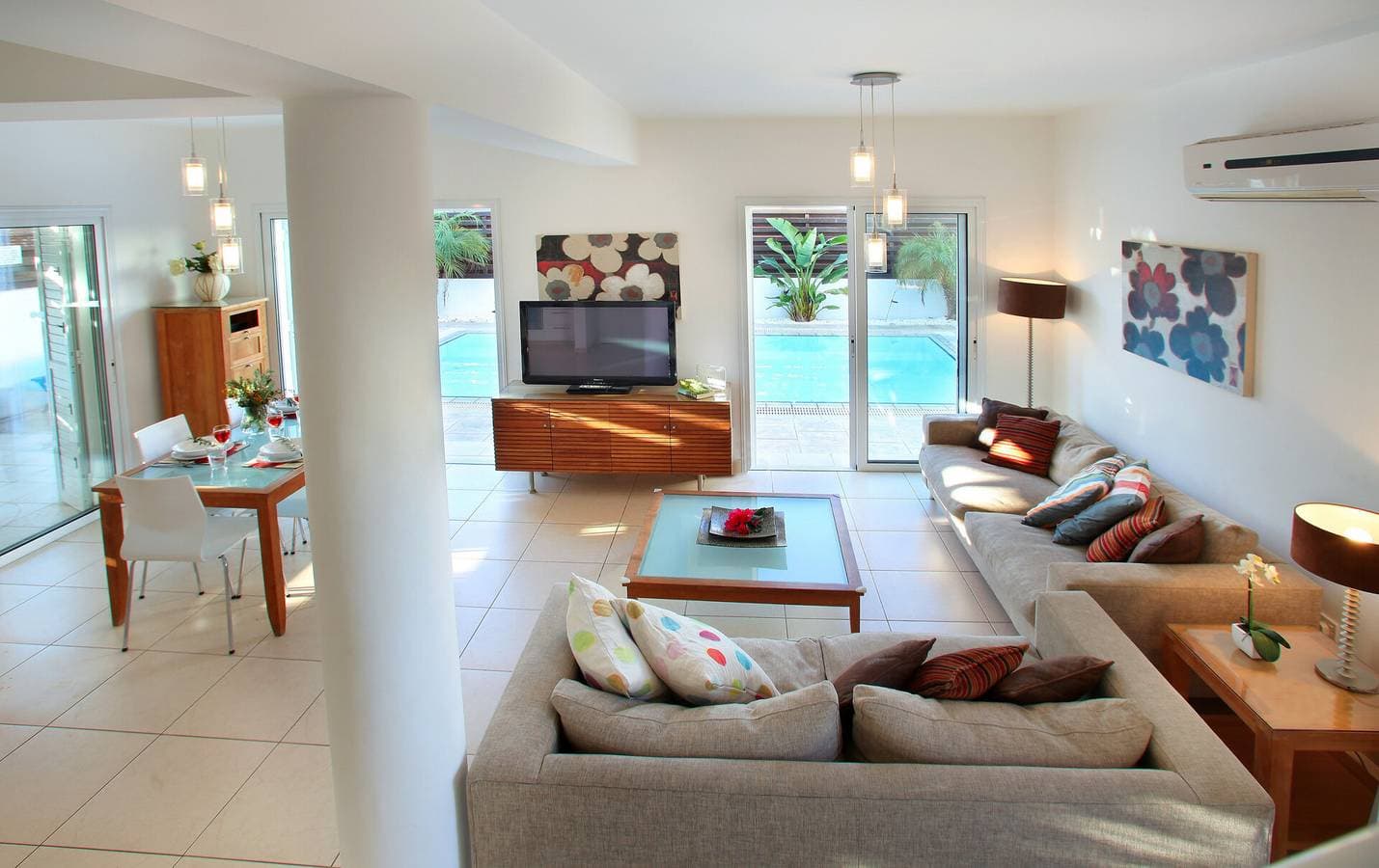Foto 5 von 15: Villa für 4 Personen mit Balkon/Terrasse