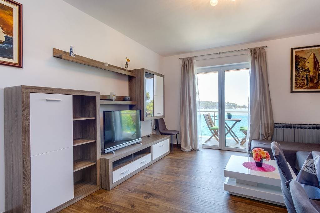Foto 8 von 45: Ferienwohnung in Mali Lošinj mit Meerblick, Balkon, Klimaanlage, W-Lan (4896-2)