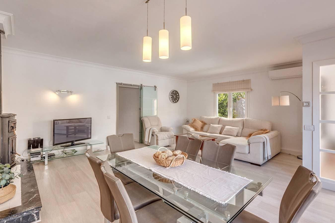 Foto 4 von 25: Ferienhaus 'Casa Mediterránea' mit Terrasse, Whirlpool und Klimaanlage