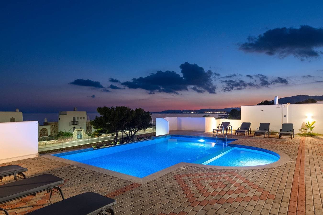 Foto 11 von 50: Villa für 8 Personen mit Balkon