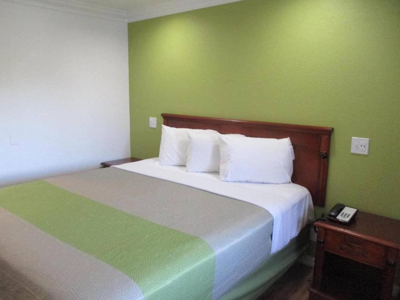 Foto 7 von 25: 1 Kingsize-Bett | Nichtraucher, Kühlschrank