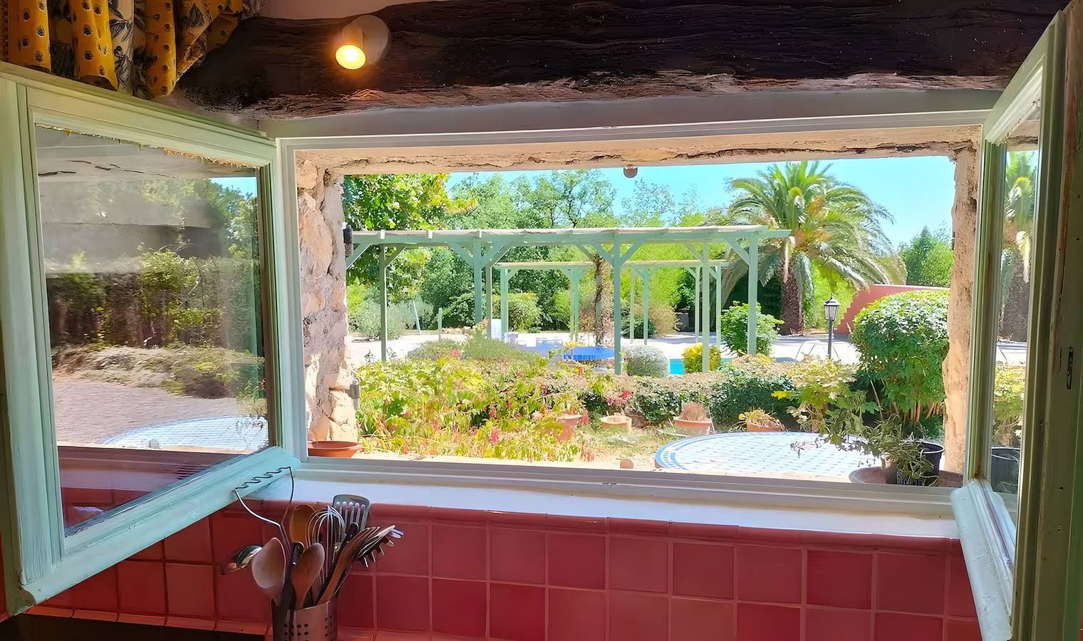 Foto 7 von 19: Villa „Lou Peiraverde“ mit privatem Pool, Terrasse und WLAN