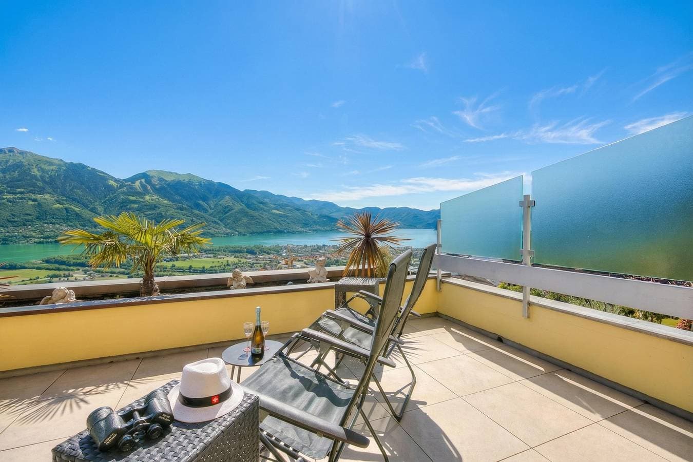Panorama Maggiore Apartment with Pool in Locarno 1