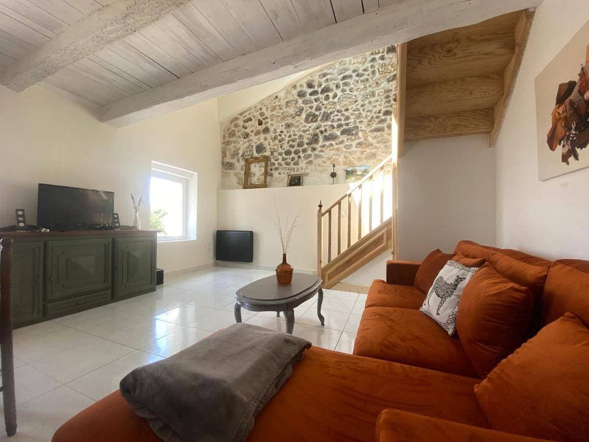 Maison de charme au cœur des vignes et Gironde 1