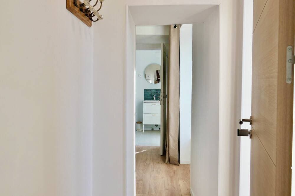 Foto 13 von 14: D-Day Suites - carentanlocation.fr: Liberty Downtown/4 people/2 min from the train station
