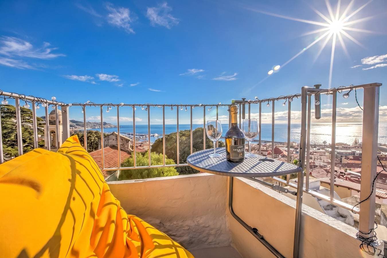 Foto 2 von 37: La Torretta Holiday Home with Terrace, Sanremo