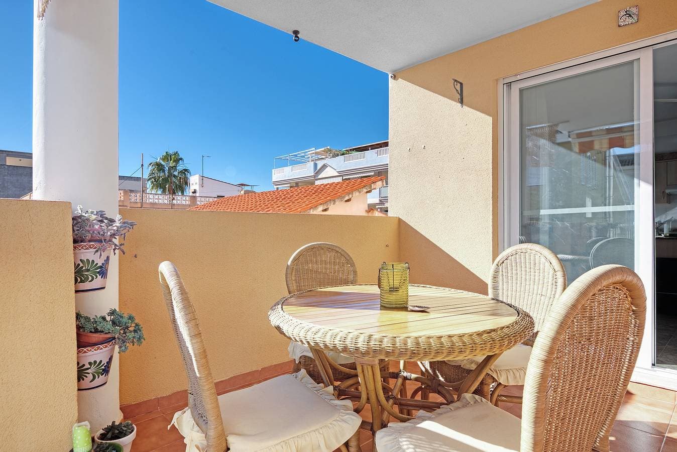 Foto 3 von 21: Ferienwohnung 'Playa De Chilches' mit privater Terrasse und Balkon