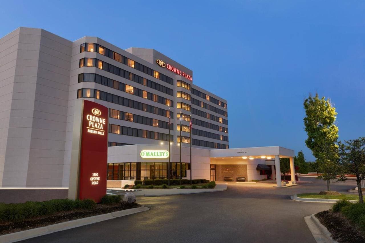 Crowne Plaza Hotels & Resorts Auburn Hills 1