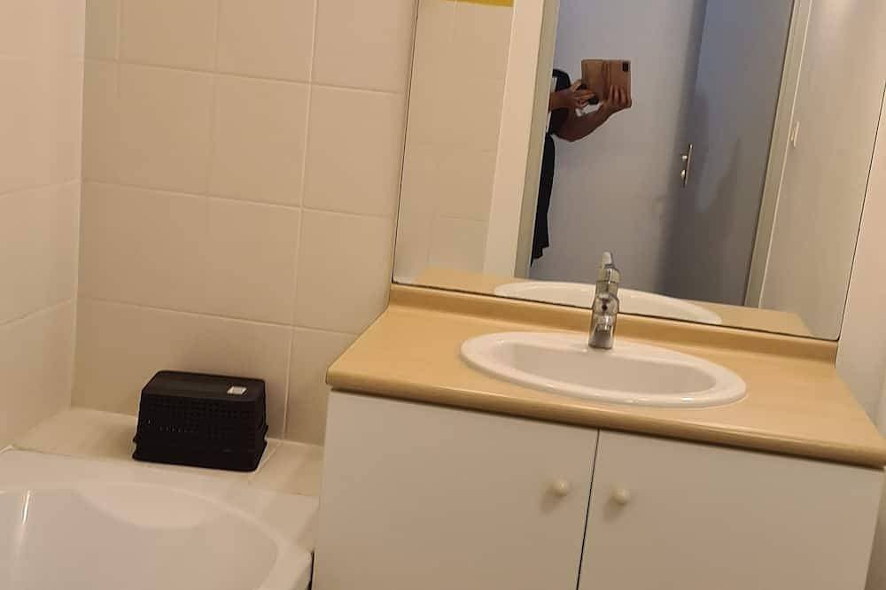 Foto 3 von 6: Apartement Tranquille res Sécurisée Zone Commerciale