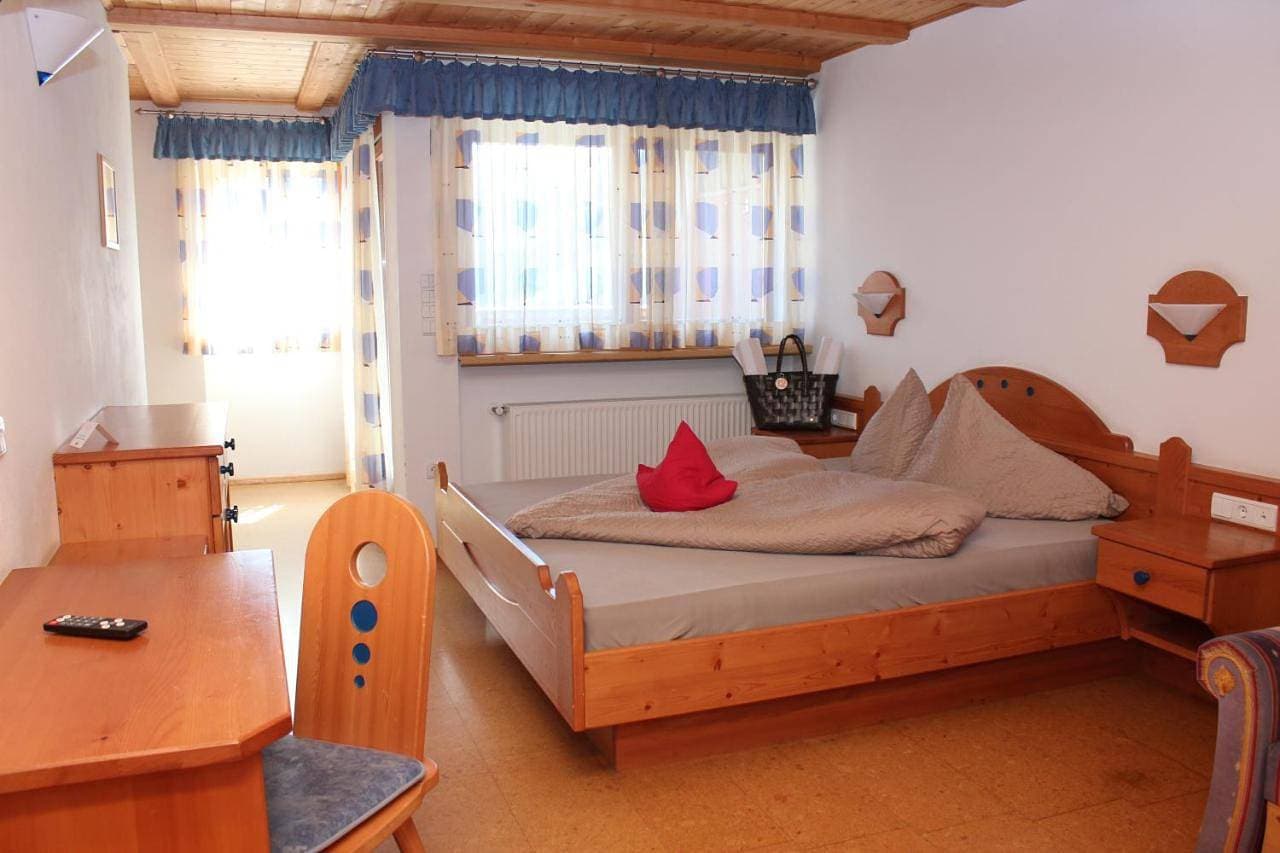 Foto 6 von 12: Large Double Room