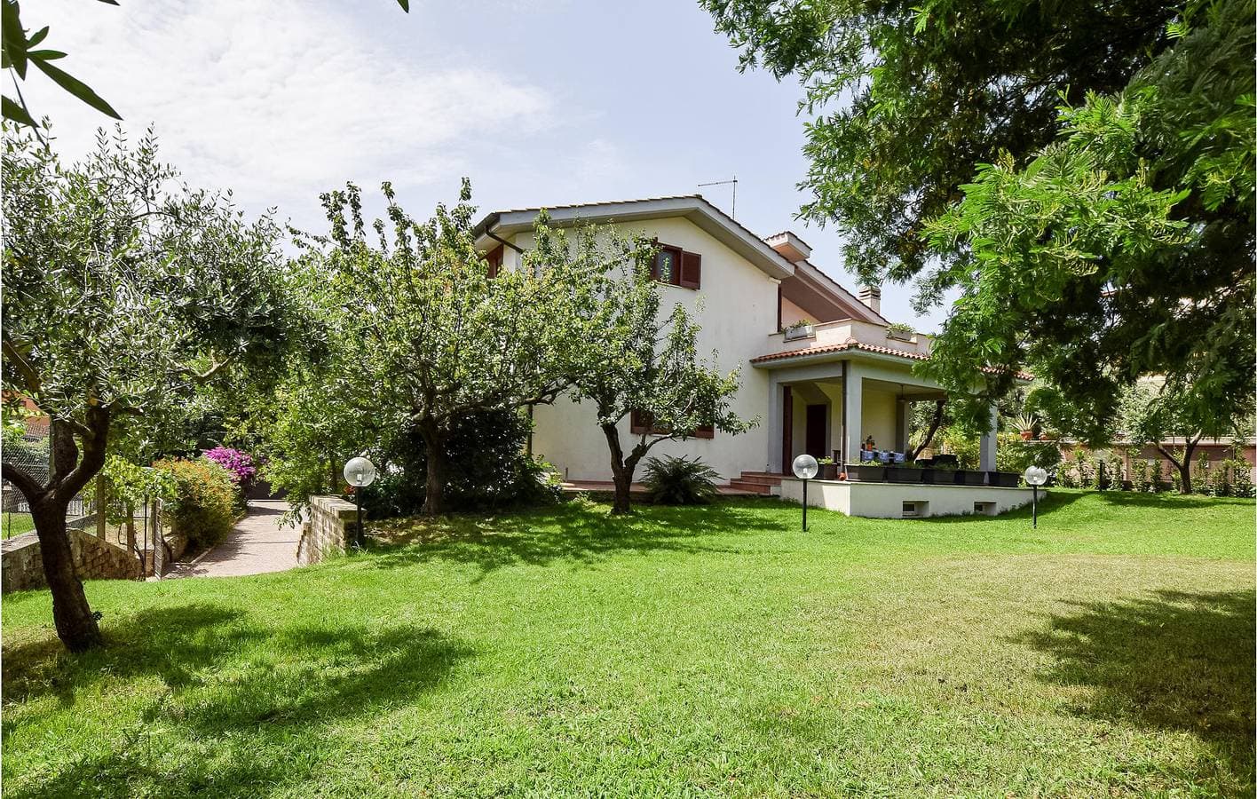 Foto 2 von 31: Gemütliche Wohnung mit Terrasse, Parkplatz und Klimaanlage – 400 m von Anguillara Sabazia entfernt