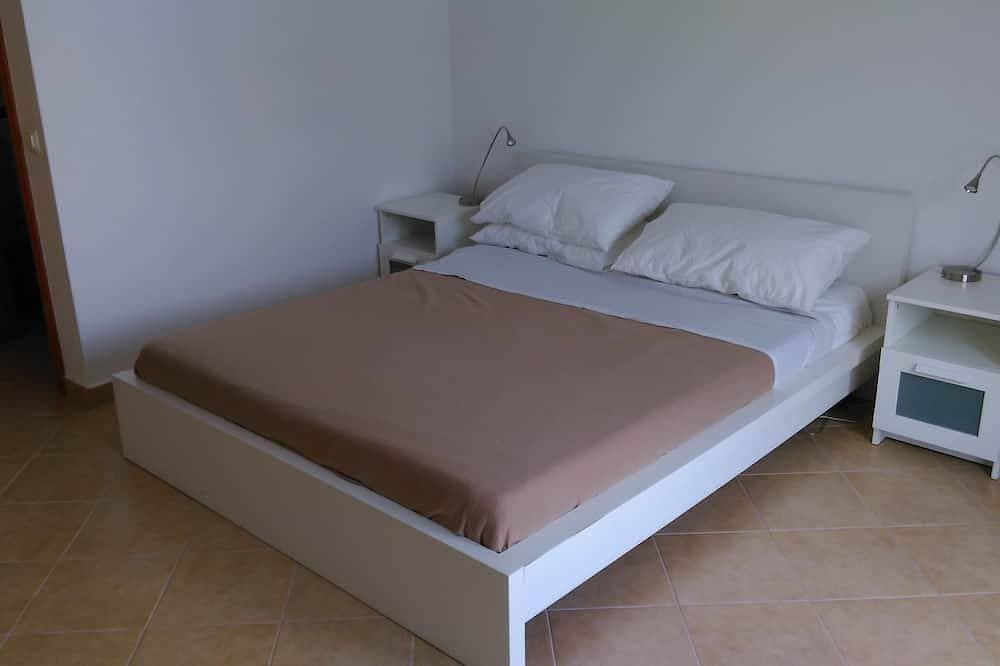 Foto 2 von 24: Große Modern Luxury Villa mit 3 Schlafzimmern in Vale da Telha