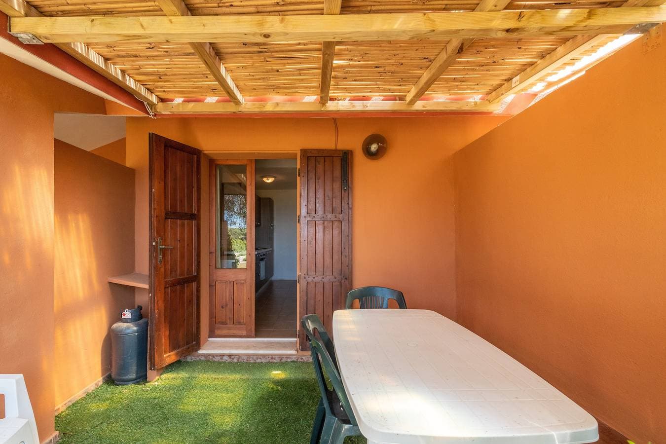 Foto 4 von 28: Strandnahe Ferienwohnung mit Meerblick – Accu is Prezzus I