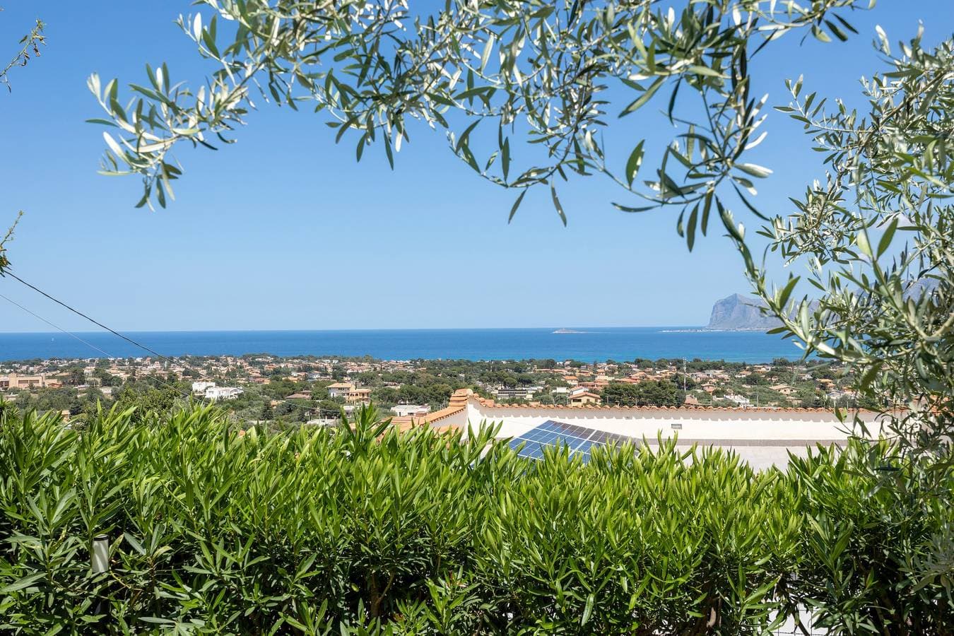 Foto 3 von 31: Villa 'Anna Messina' mit Meerblick, WLAN und Klimaanlage