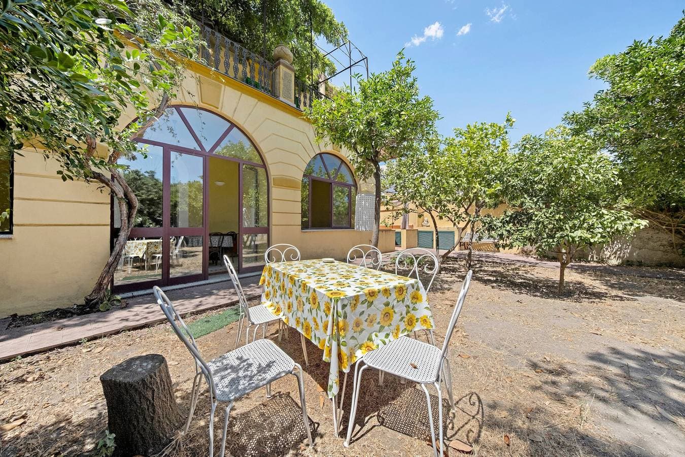 Foto 3 von 31: „Villa Charme“ mit Meerblick, privater Terrasse und Garten