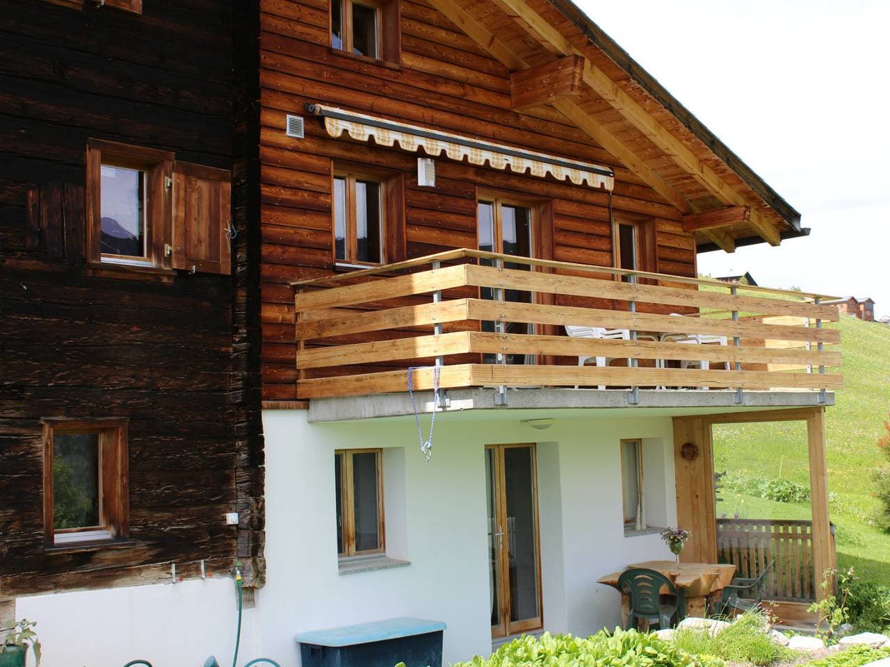 Foto 2 von 19: Ferienwohnung Juon, Tenna - 3.5 Zimmer Ferienwohnung für max. 6 Pers.