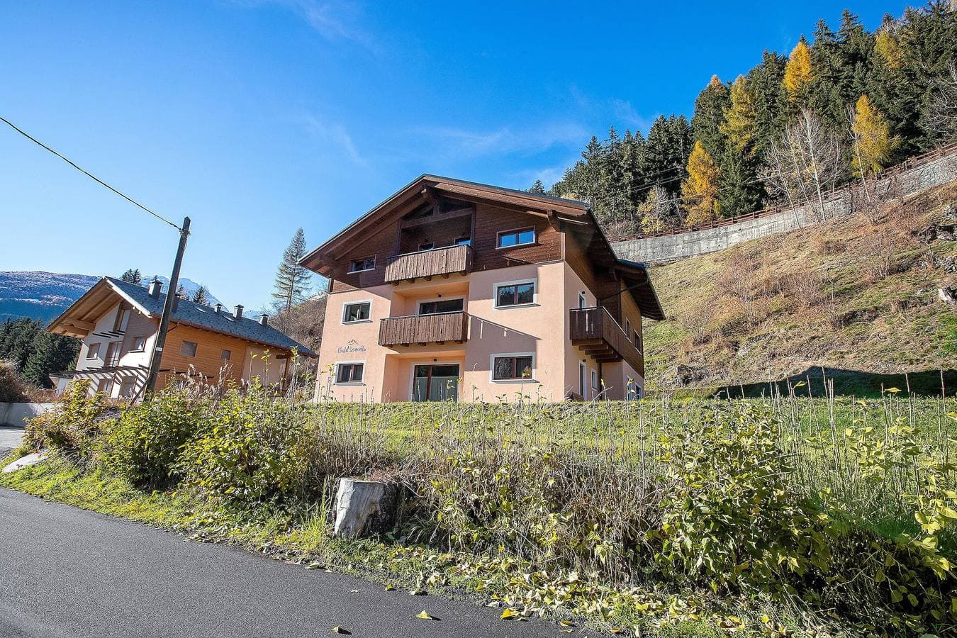 Foto 3 von 28: Apartment '4' mit Bergblick, Gemeinschaftsgarten und WLAN