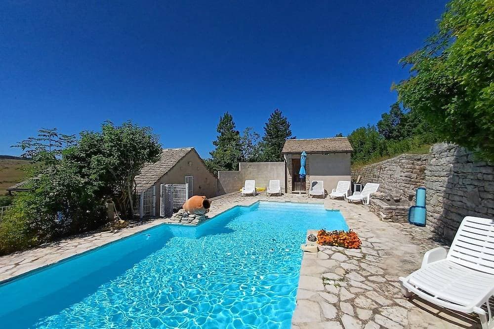La Bergerie, Gîte de France, private heated pool. 1