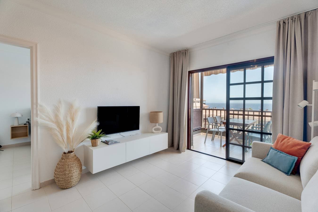 Foto 9 von 22: Appartement 'Balcón del Mar – Suite 353' mit Südterrasse und direktem Meerblick