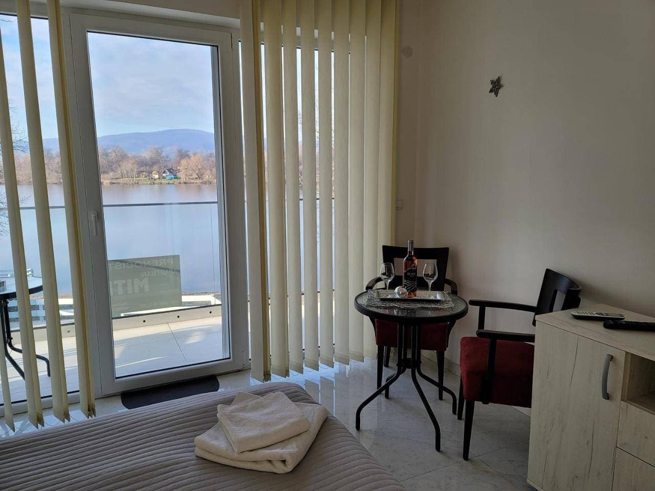 Foto 13 von 77: Double Room with Lake View