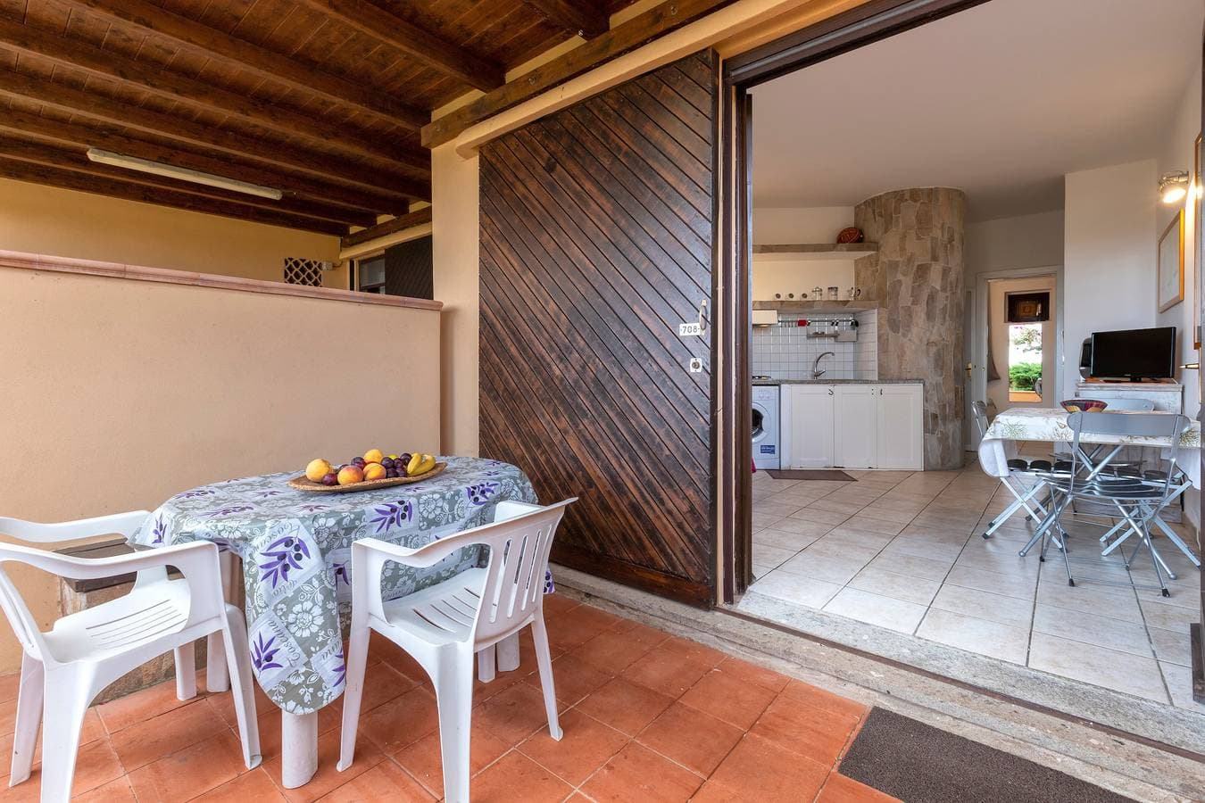 Foto 4 von 19: Ferienhaus "Pergola 708" wenige Meter vom Strand entfernt mit Klimaanlage und privater Terrasse