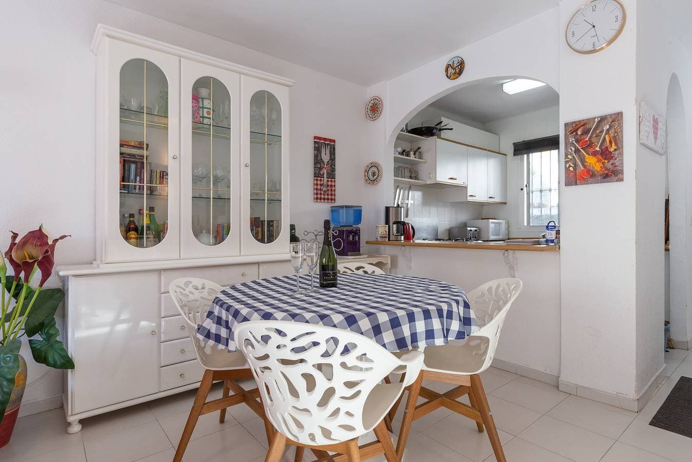 Foto 7 von 25: Ferienwohnung Urbanización Casablanca mit Pool, WLAN, Klimaanlage, Terrasse und Garten