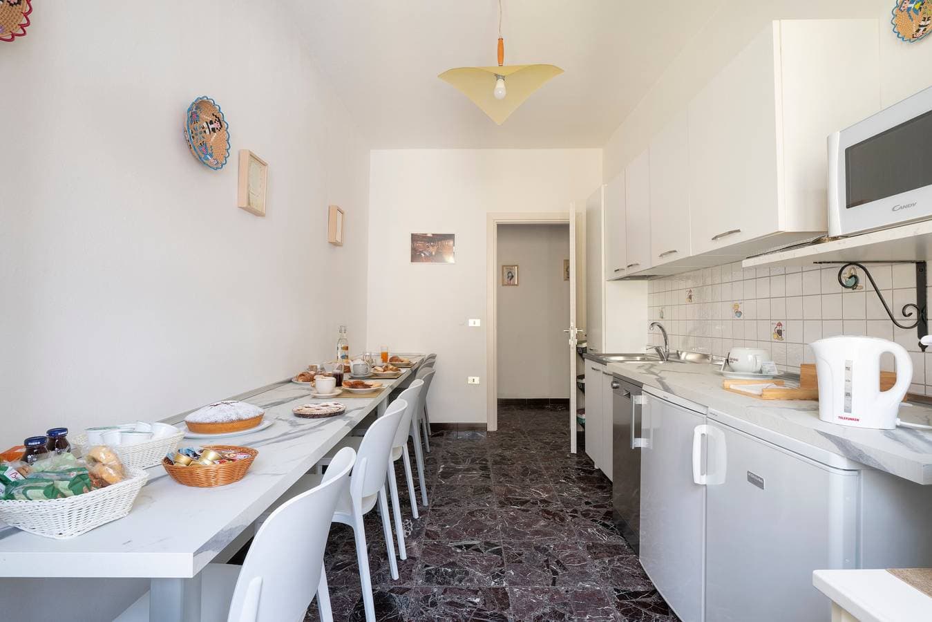 Foto 10 von 20: Zimmer 'Tramontana' mit WLAN und Klimaanlage