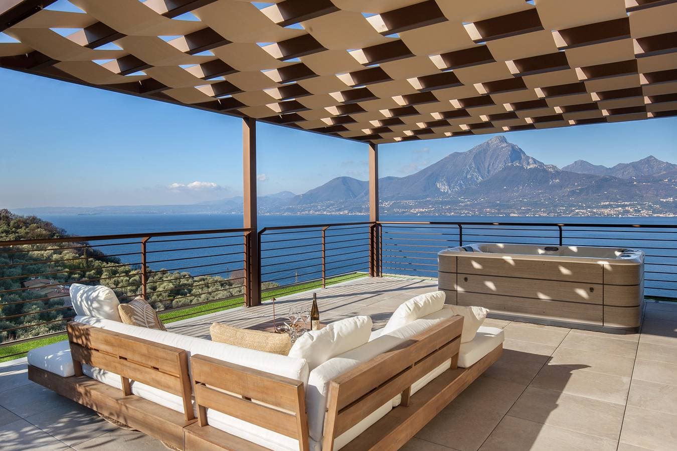 Foto 8 von 33: Wally s Terrace Apartment With Pool