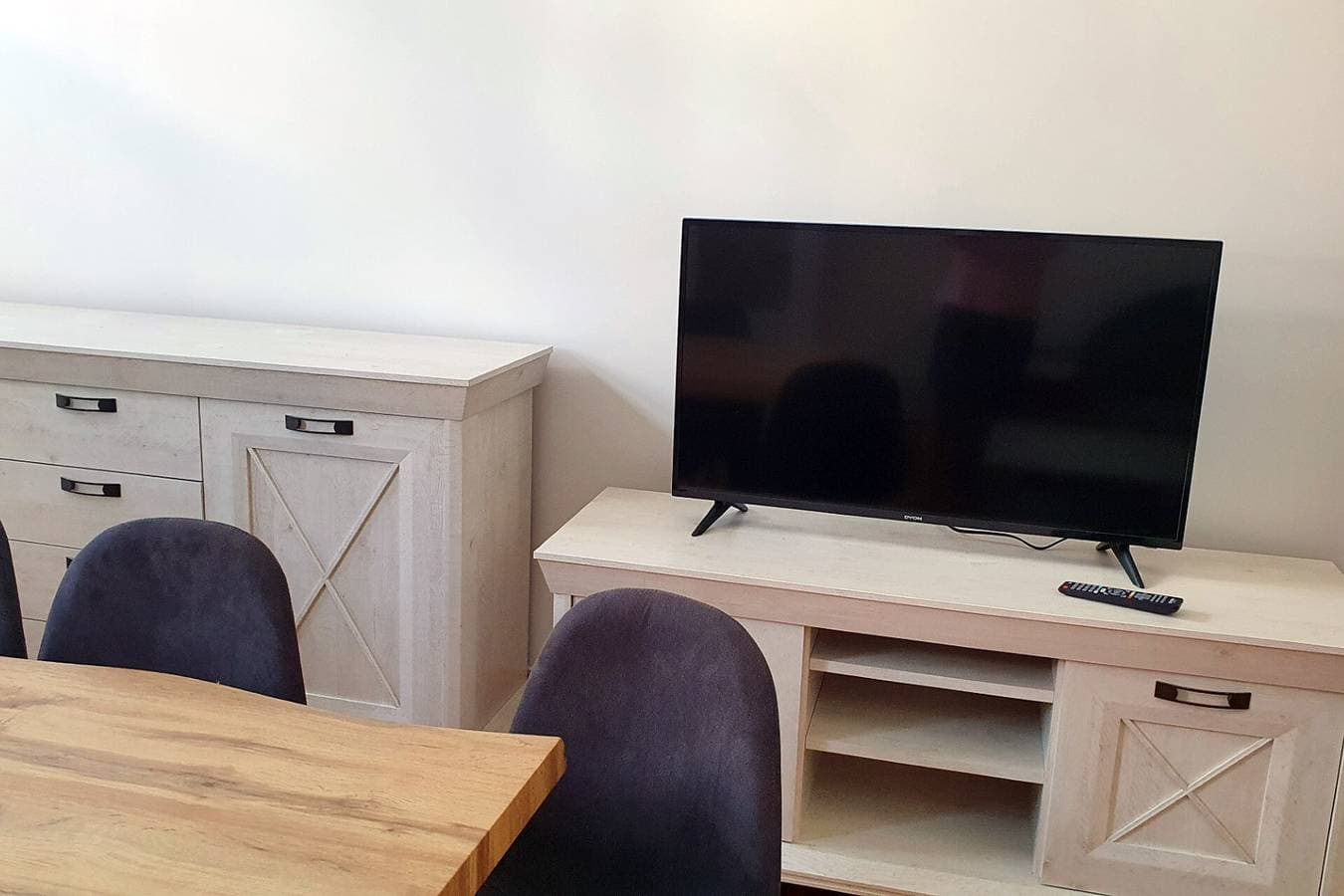 Foto 3 von 28: Ferienwohnung Eg Links - Lychen mit Seeblick, Gemeinschaftsterrasse und WLAN