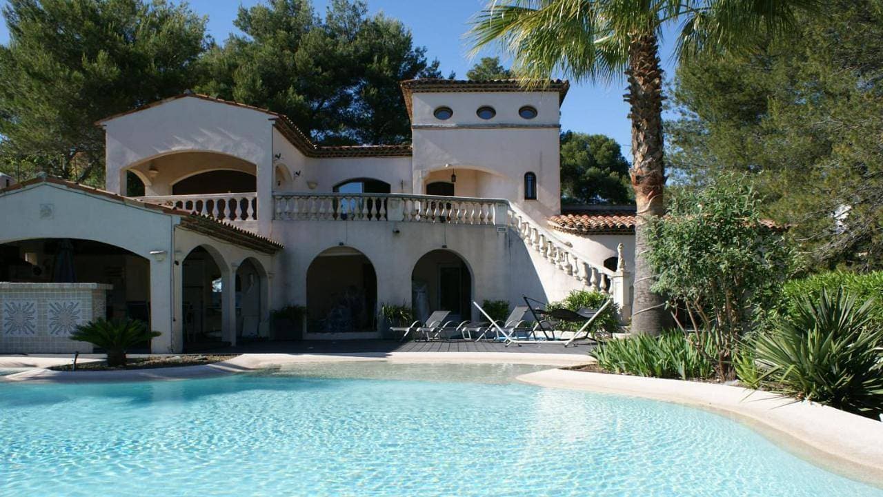 Foto 2 von 12: Villa