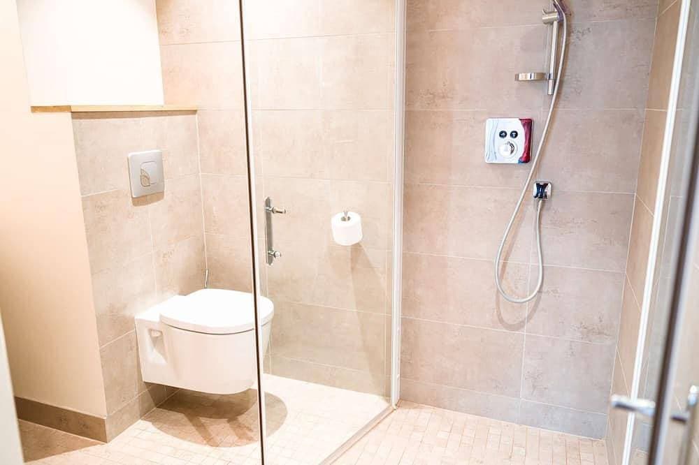 Foto 5 von 28: Luxus 3 Schlafzimmer neue Villa mit eigenem Pool auf Schloss Estate