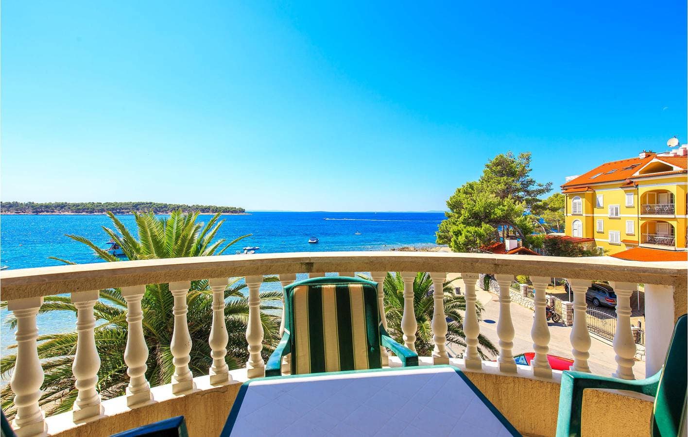 Foto 10 von 31: Gemütliche Ferienwohnung am Meer mit Terrasse und moderner Ausstattung