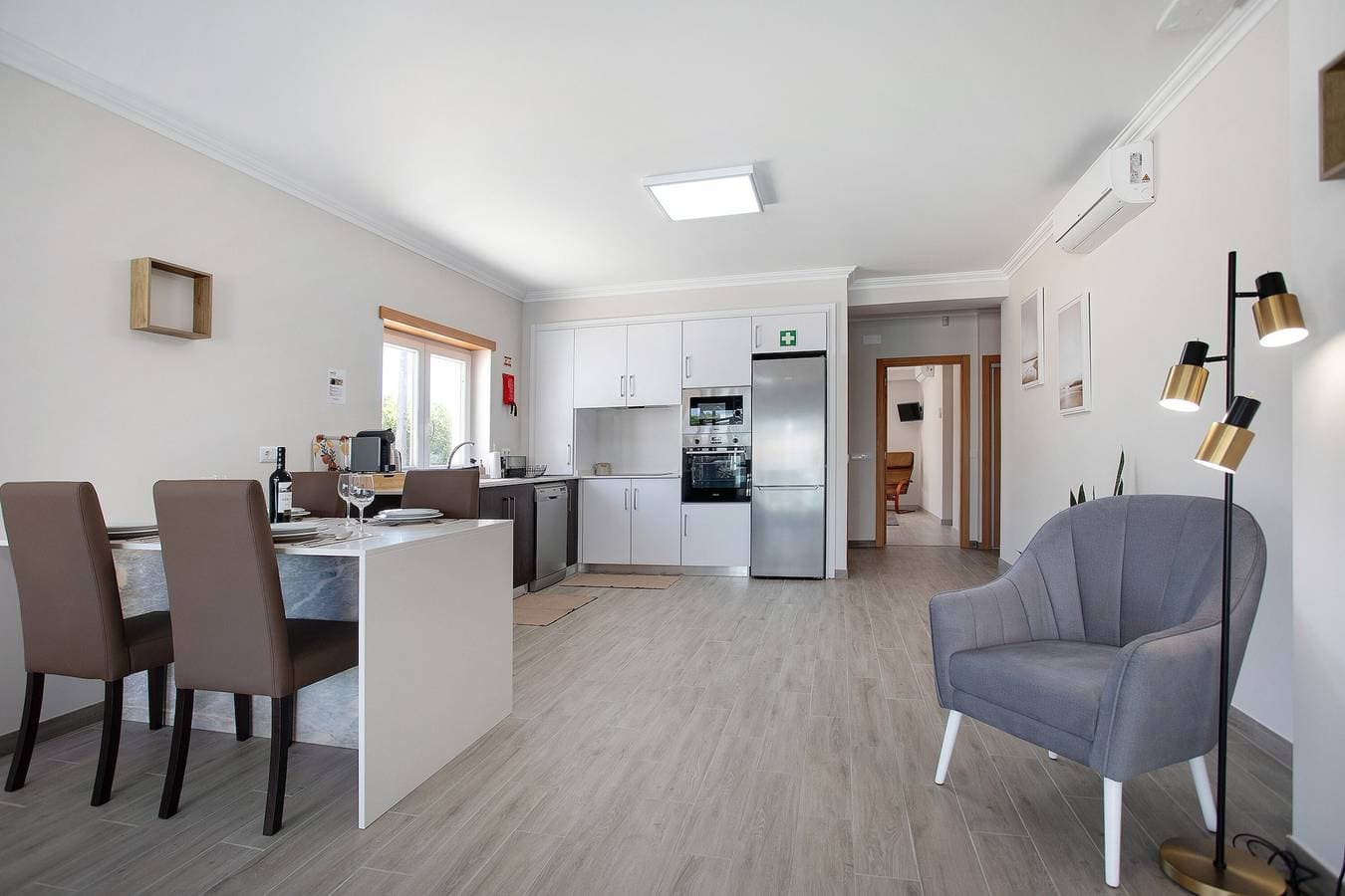 Foto 7 von 28: Villa 'Flor' mit beheiztem Pool, Whirlpool, Wi-Fi und Klimaanlage