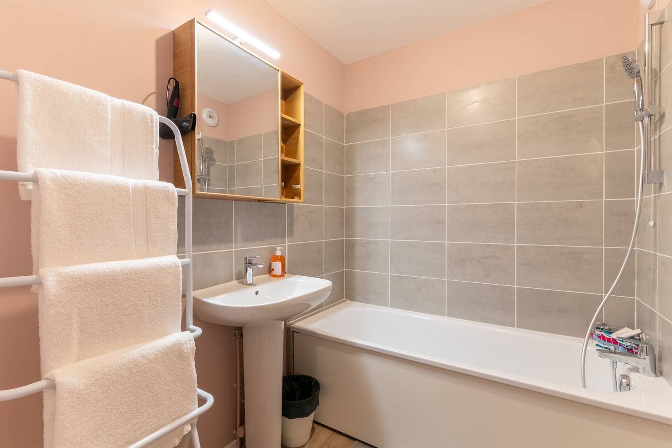 Foto 5 von 13: Ferienwohnung für 4 Personen mit Balkon