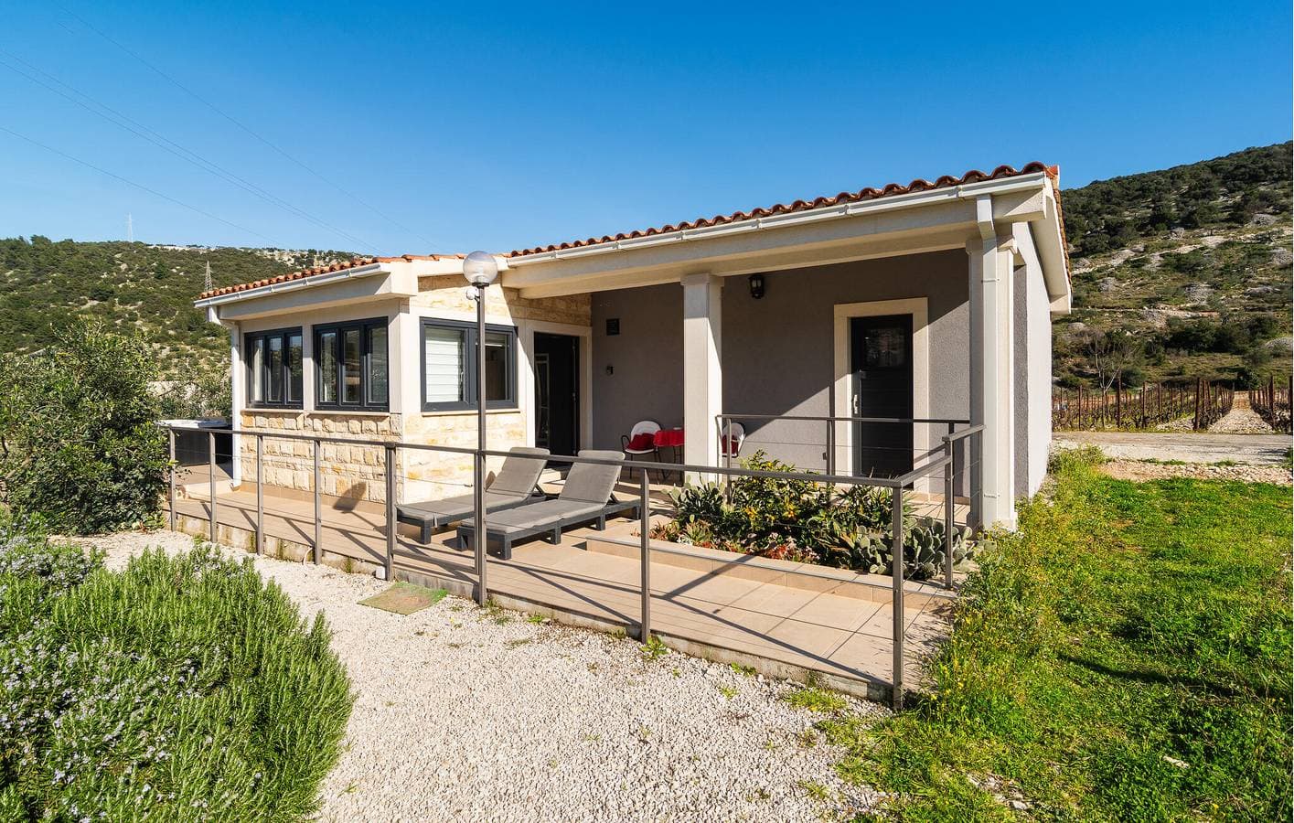 Charmantes Apartment mit Terrasse, WLAN und Strandzugang in 2 km Entfernung 1
