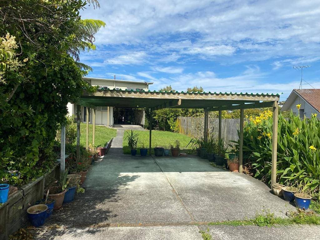 Foto 4 von 22: Ruhige Gästezimmer in Browns Bay mit Blick auf den Garten