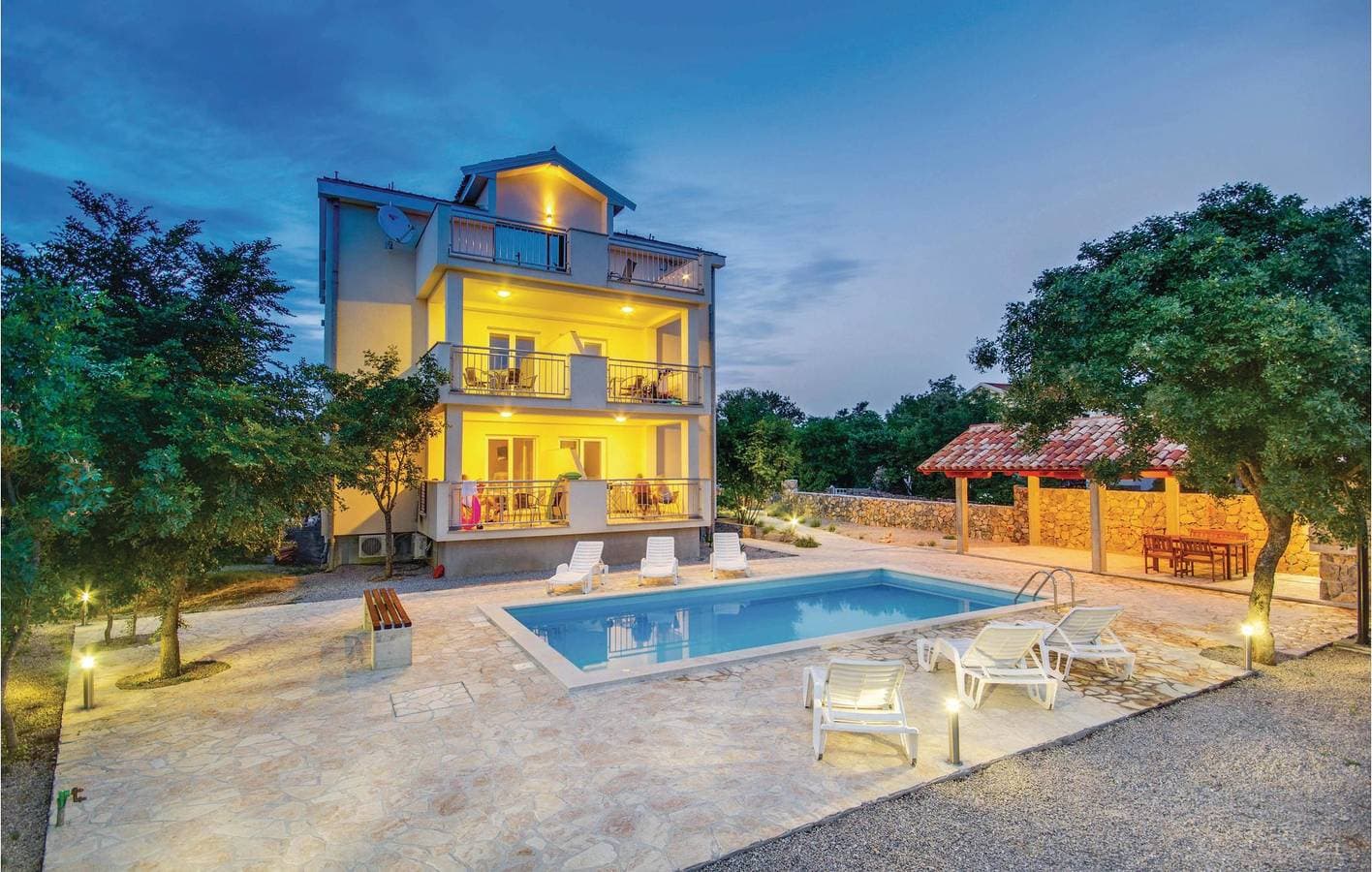 Foto 2 von 41: Gemütliche Ferienwohnung mit WLAN, Terrasse und Pool – 1 km vom Strand von Jert entfernt